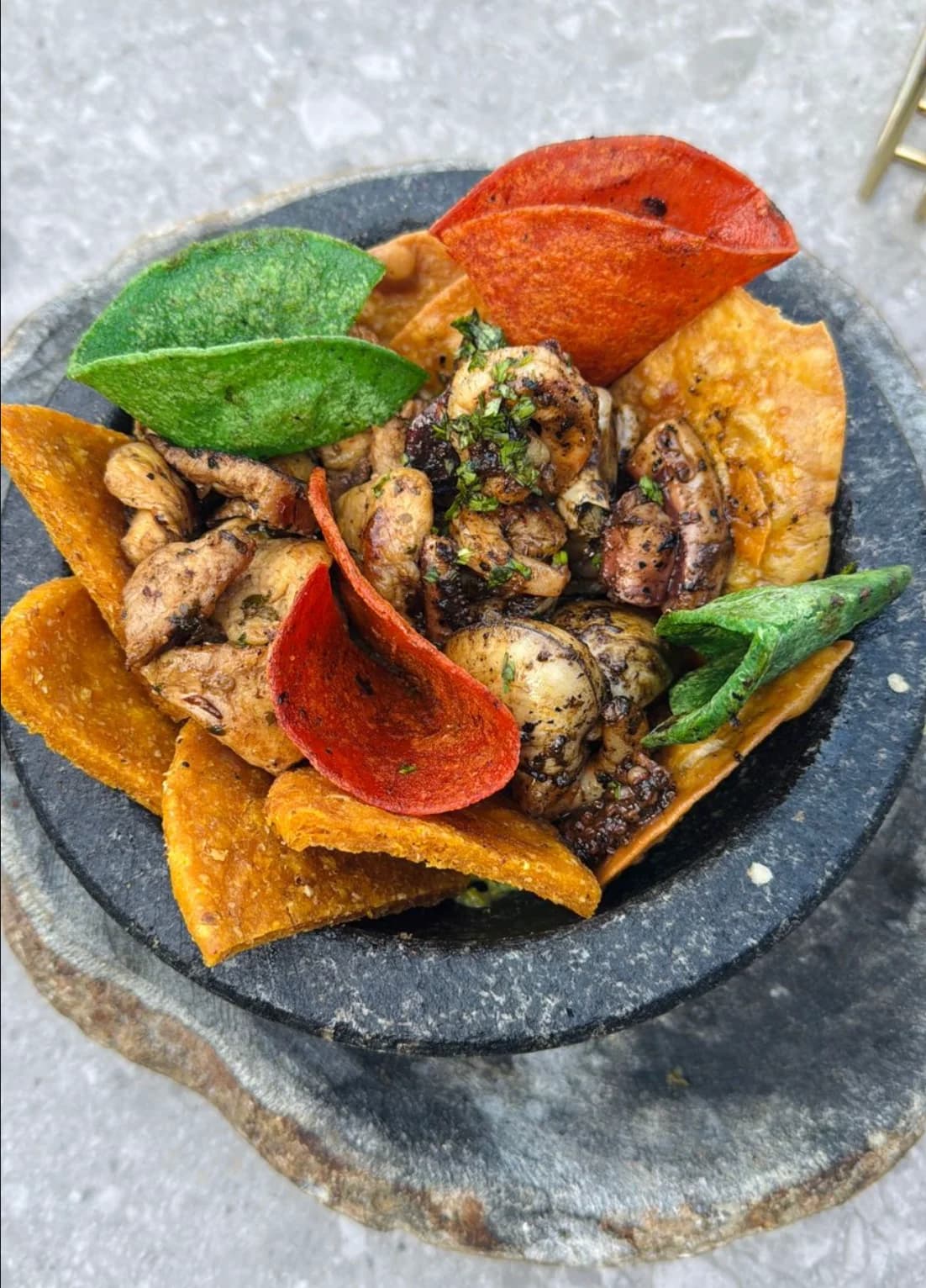 MOLCAJETE MAR Y TIERRA